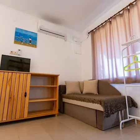 гнездото The Nest 1 Lozenets