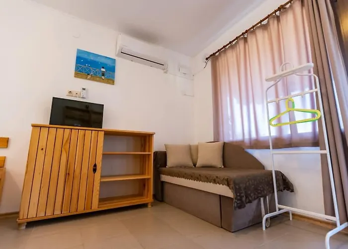 гнездото The Nest 1 로제넷츠